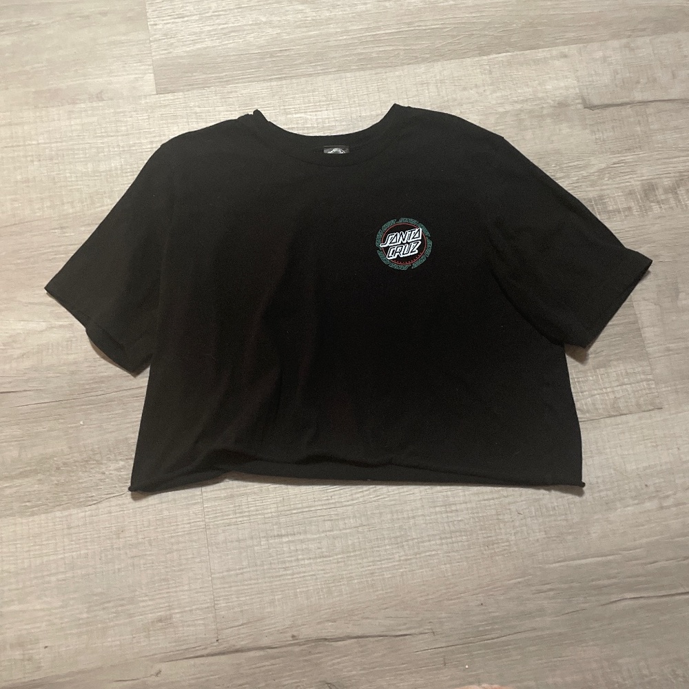 Santa Cruz cropped tee in good condition
